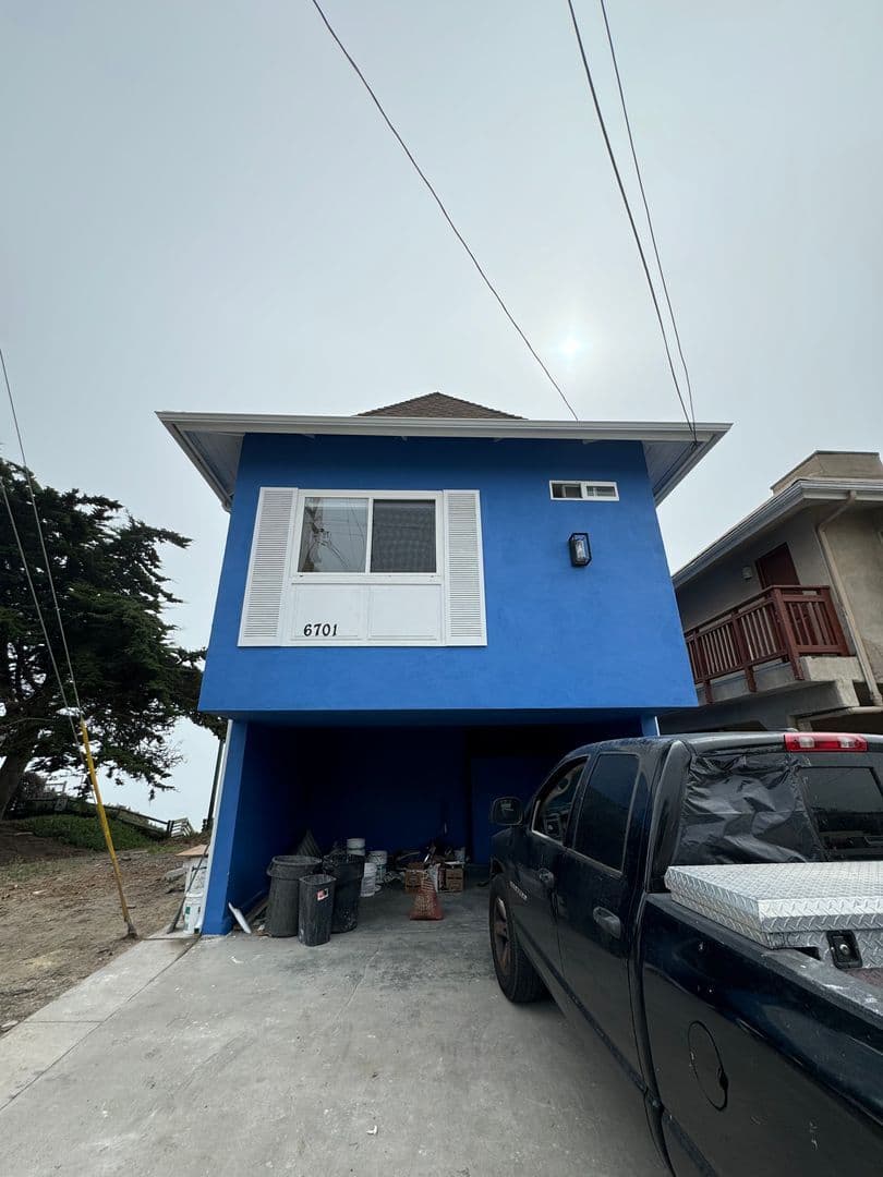 6701 Del Playa Dr