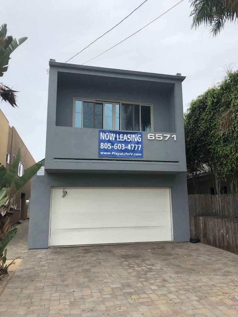 6571 Del Playa Dr