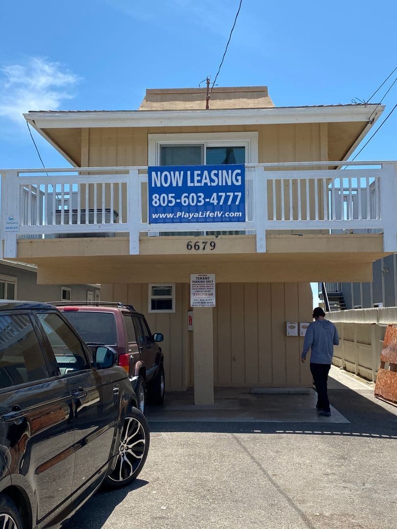 6679 Del Playa Dr