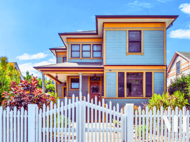 1142 W 25th Street