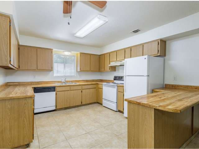 Redwood Glen Apartments