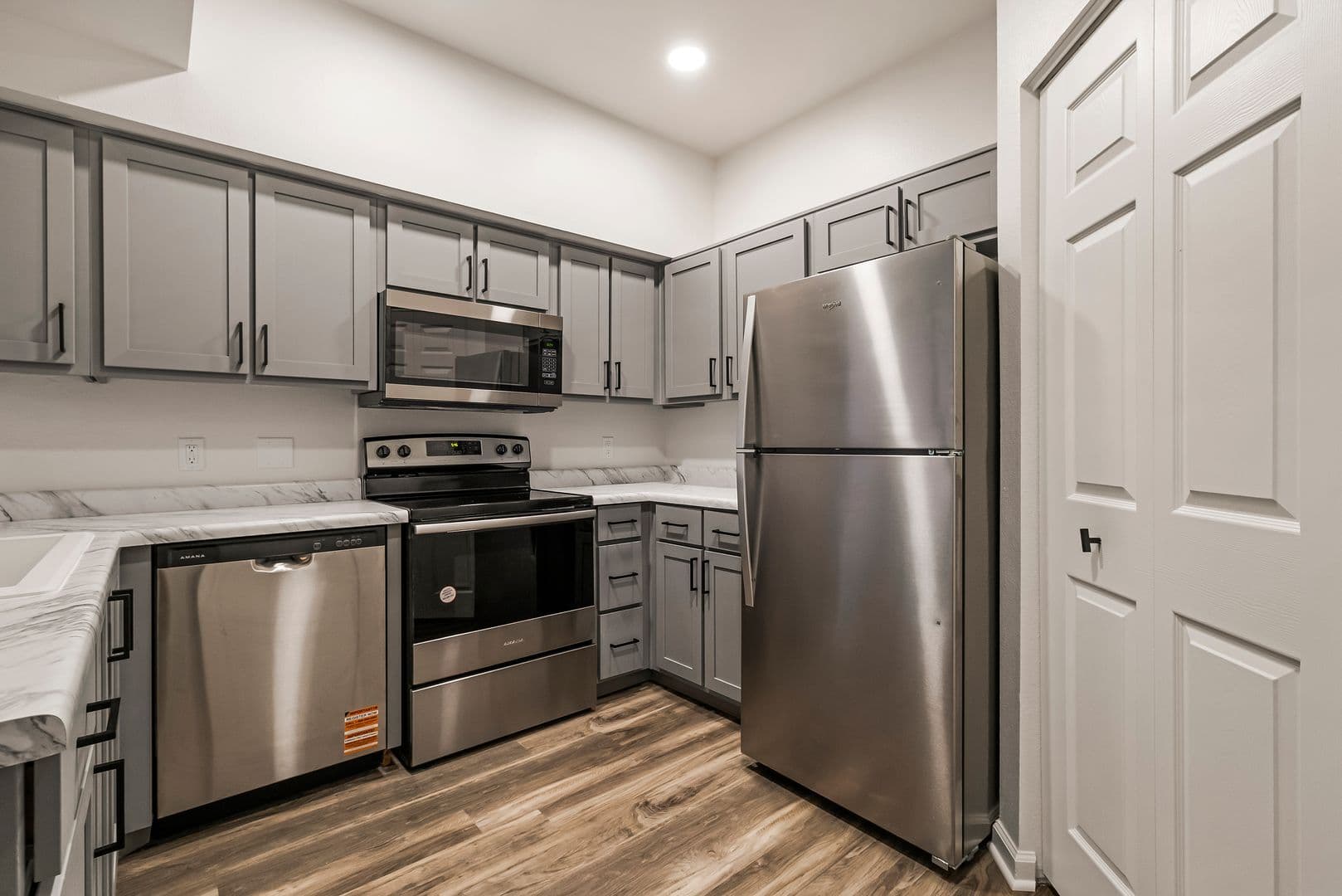 Sterling Oaks Luxury Apartments