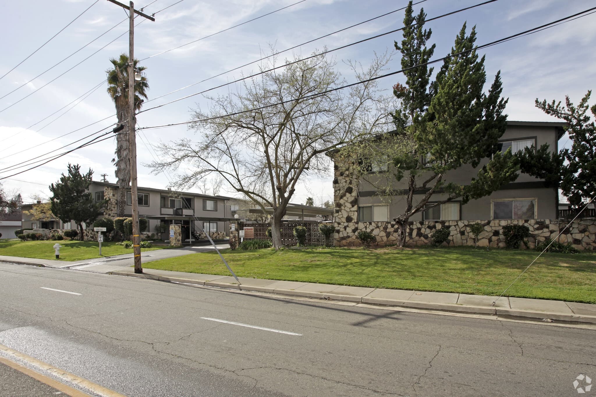 Summer Trace Apartments
