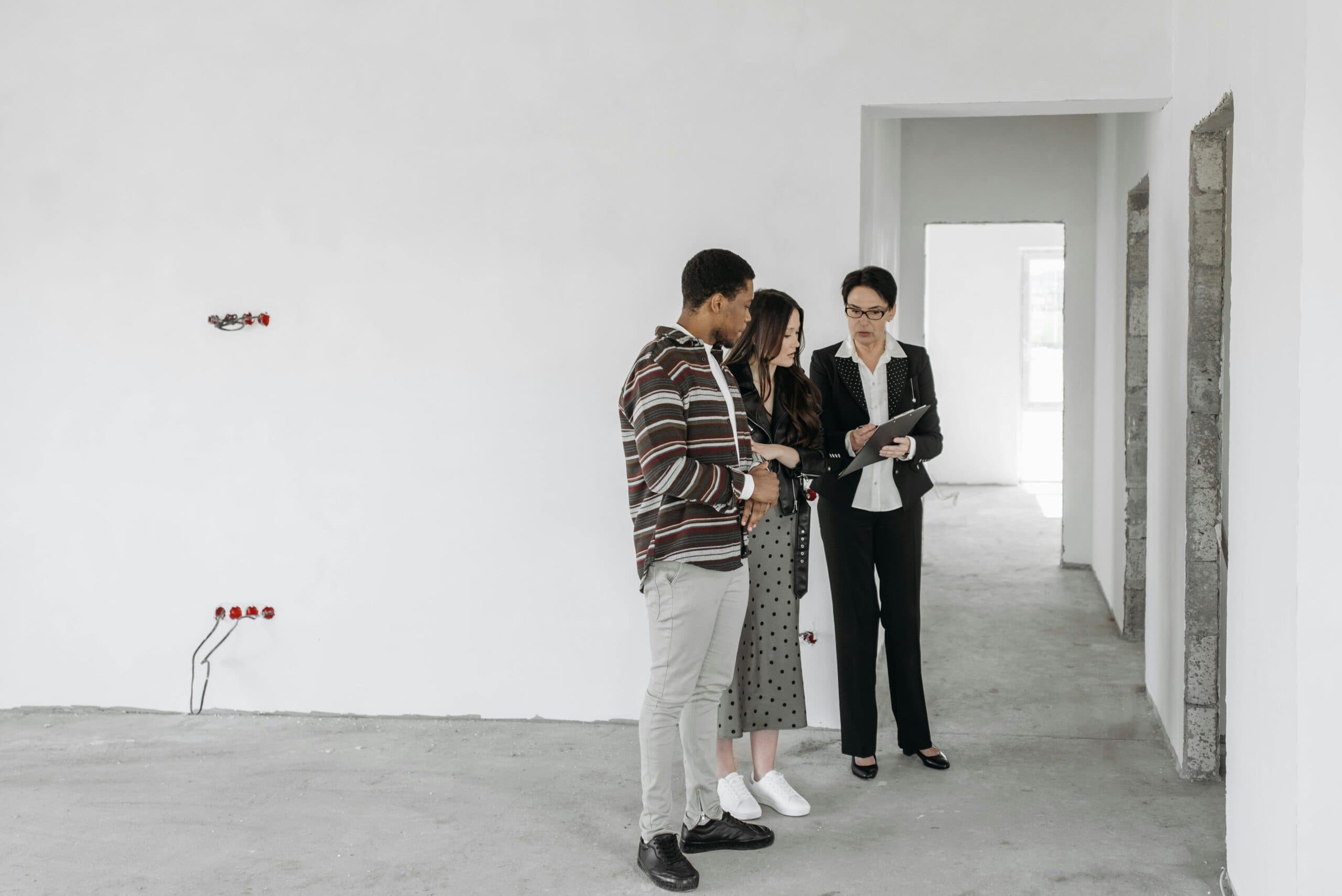 Questions to Ask Your USU Landlord Before Signing a Lease: What Students Often Forget