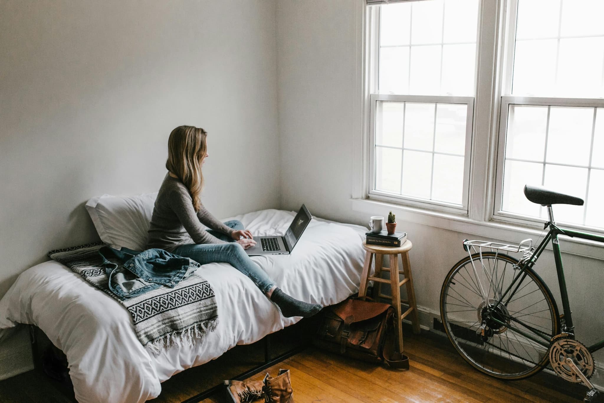 What's the Difference Between a Student Apartment and a Regular Apartment Near ASU?