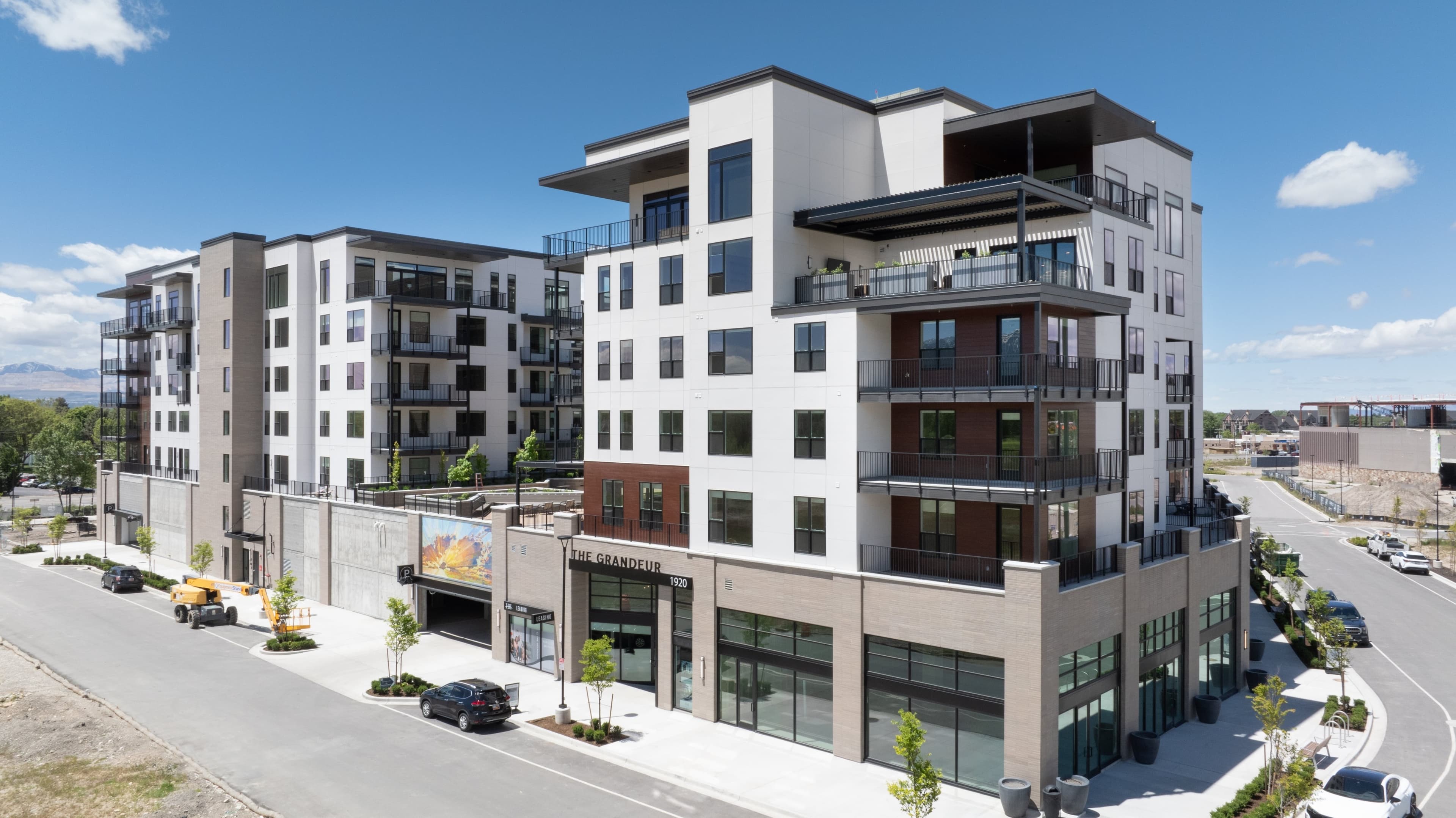 Grandeur Apartments