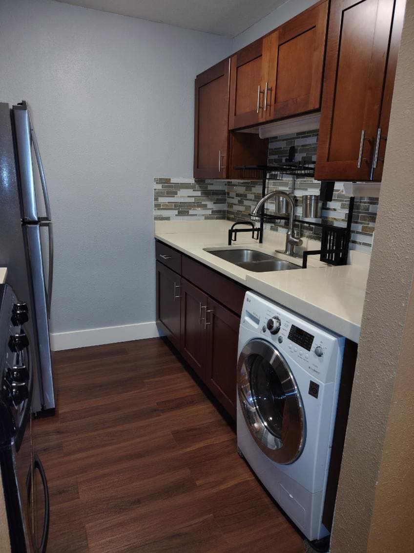1156 S Foothill Dr, Salt Lake City, UT 84108, USA