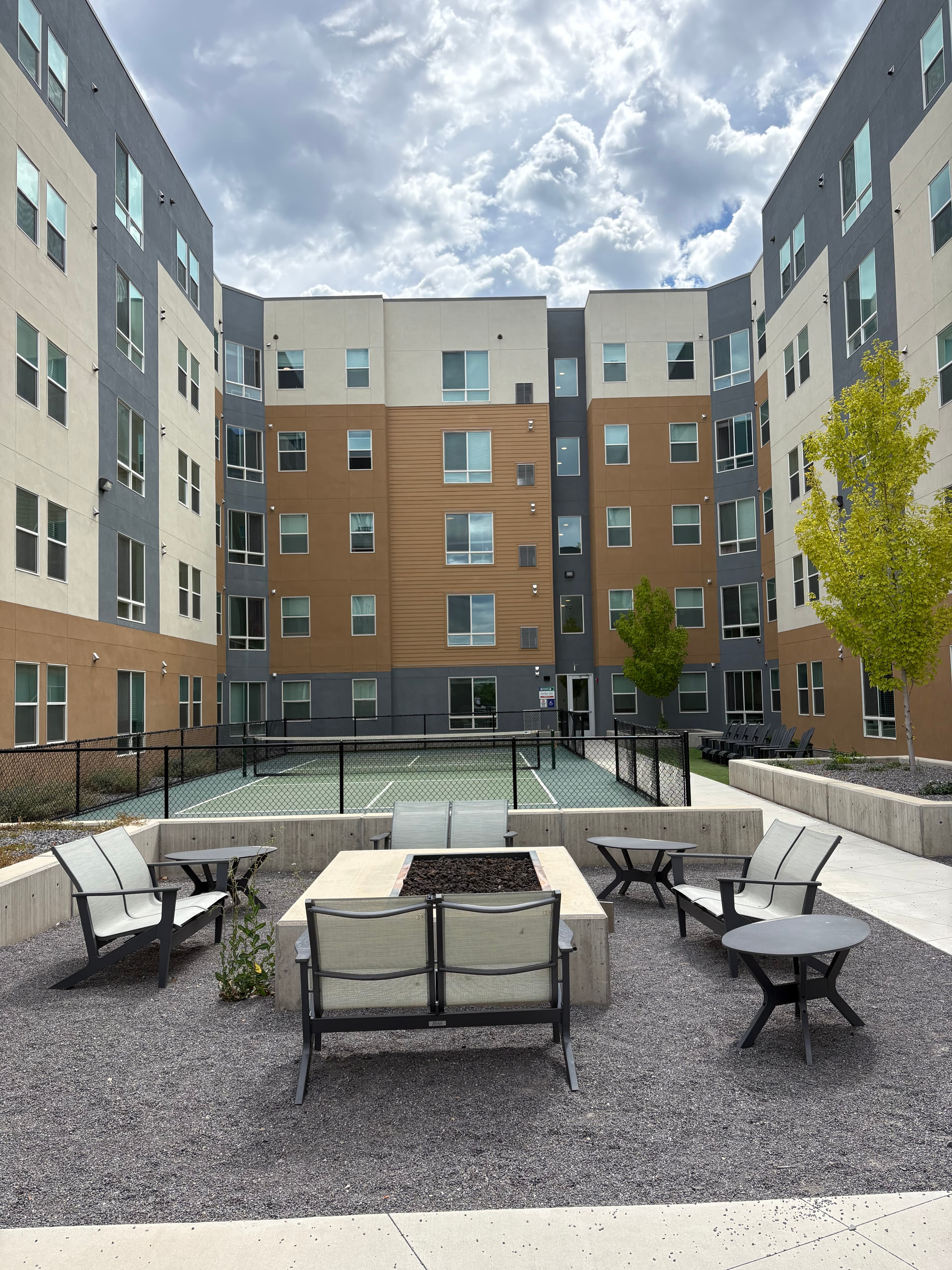 *I'LL PAY YOUR FIRST MONTH AND DEPOSIT!* Spacious, bright bedroom//Across the street from UVU Campus!