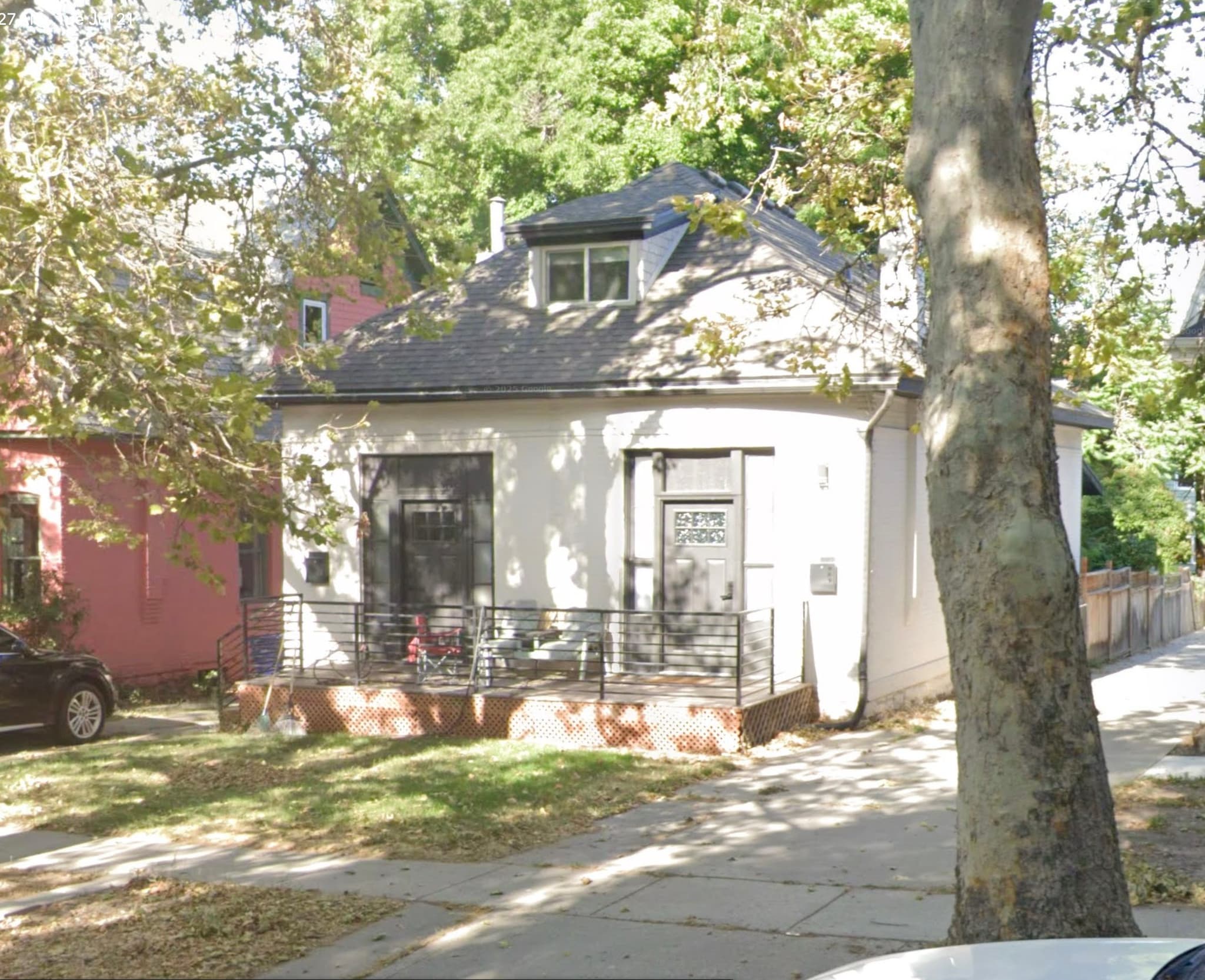 136 S McClelland St. Spacious upstairs private room