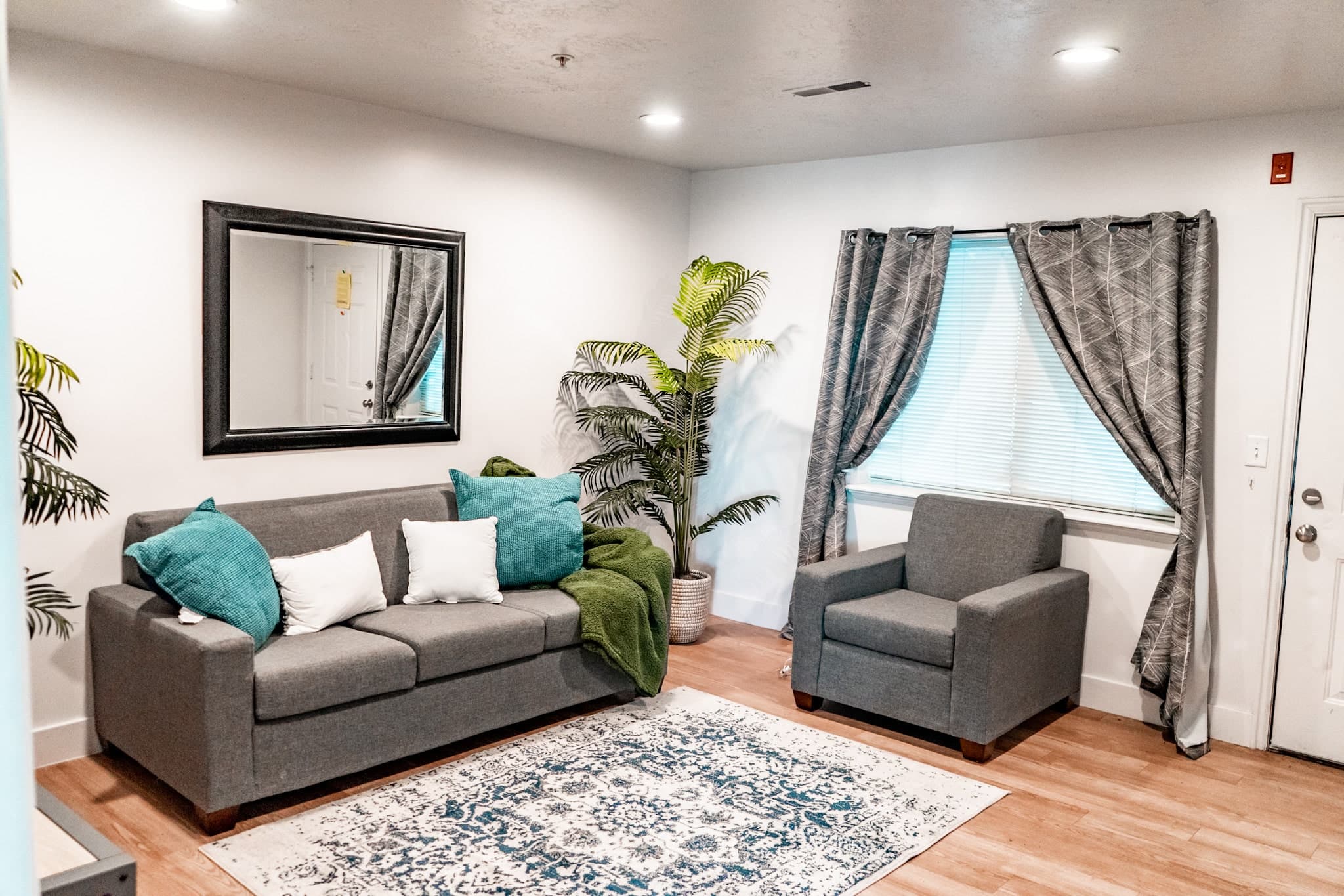 1 month Free! Or cash equivalent for Lease Takeover