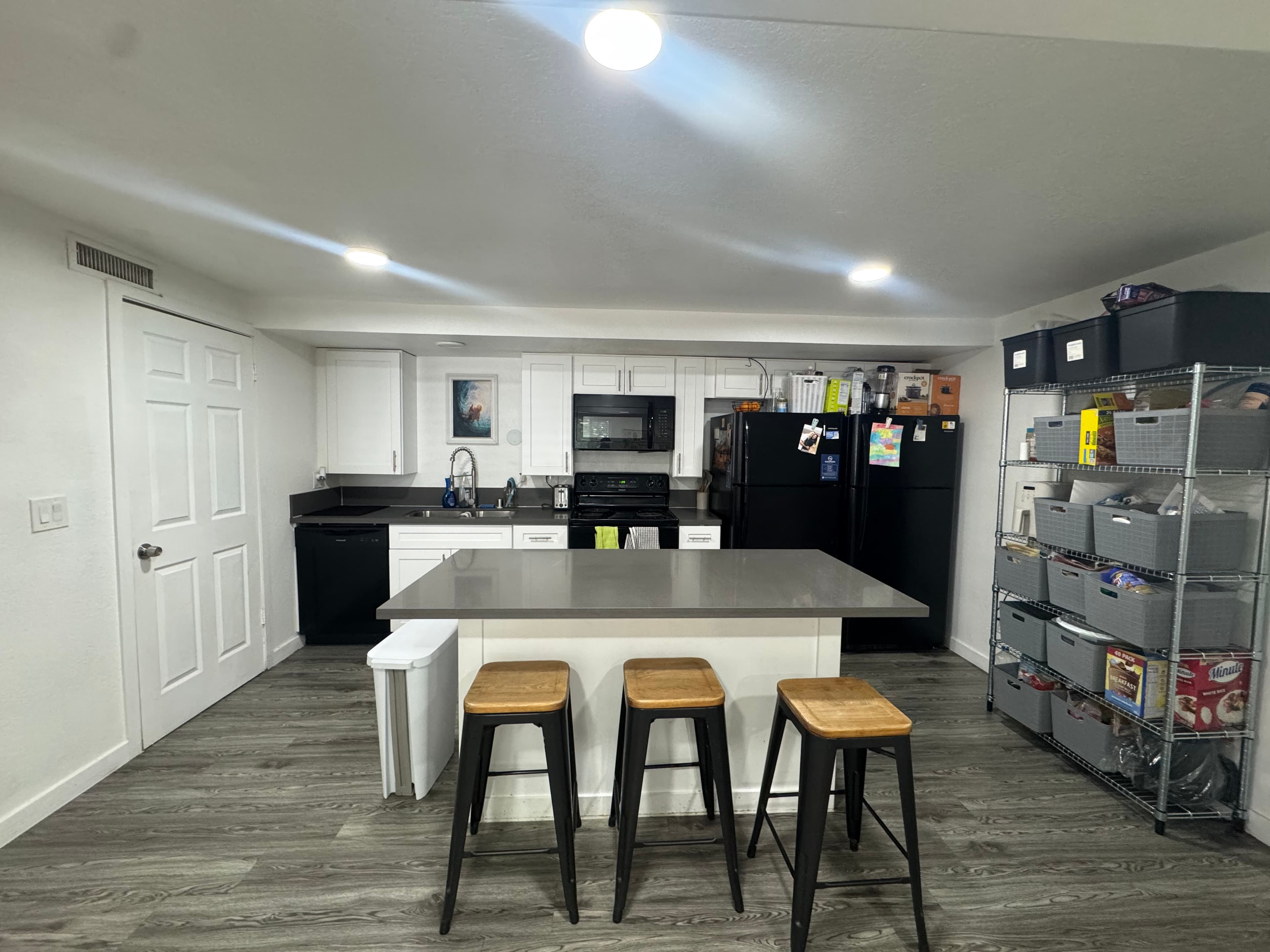 Super cute shared room available asap!!!