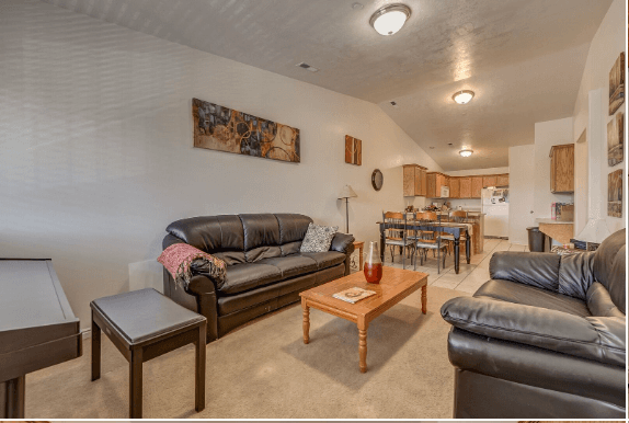 Spacious private room near campus, stadium