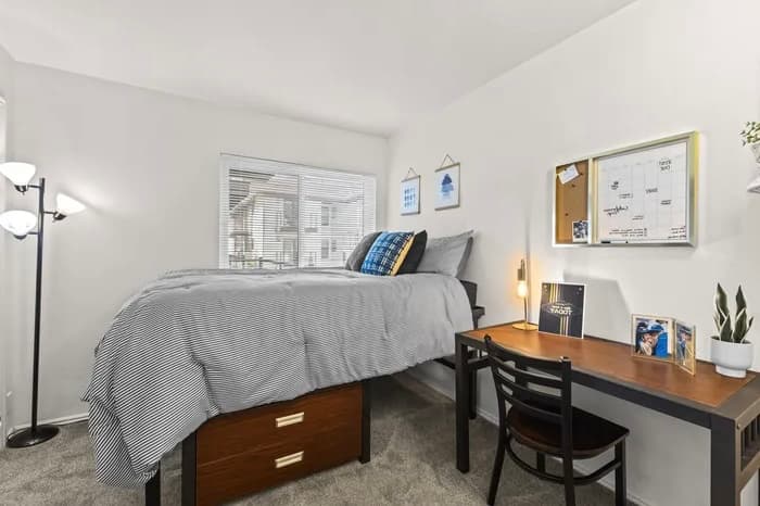 Great private room in Provo