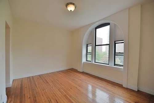 124 St