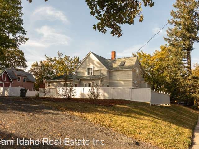 531 E 3rd Street