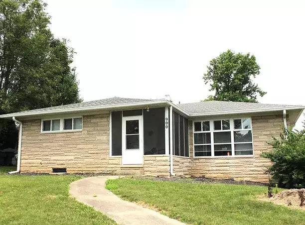 900 W. Carson
