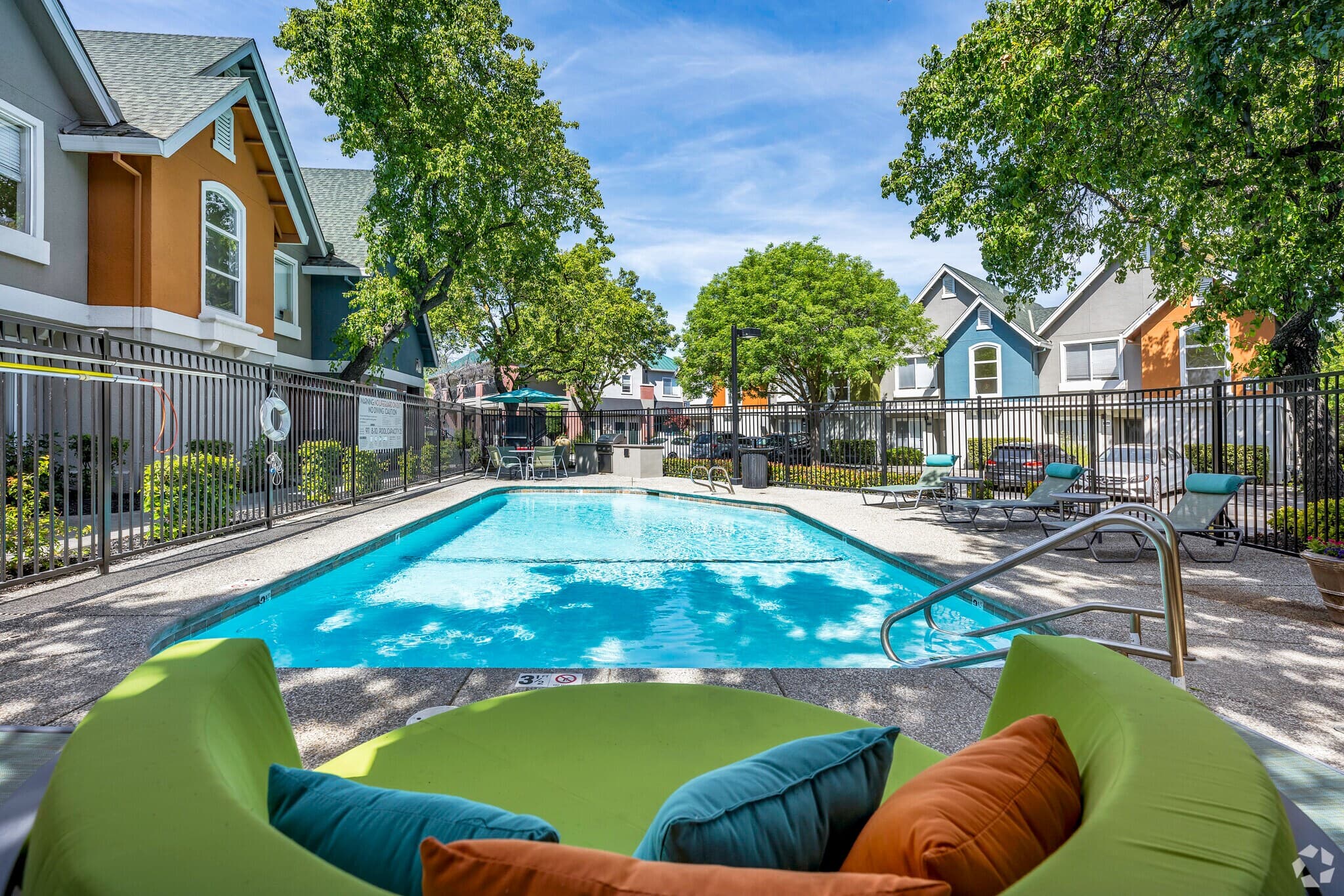 Oakshade Commons