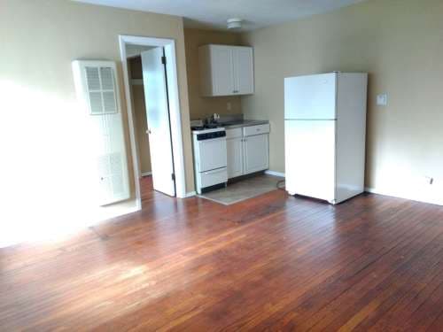 302 W Locust St