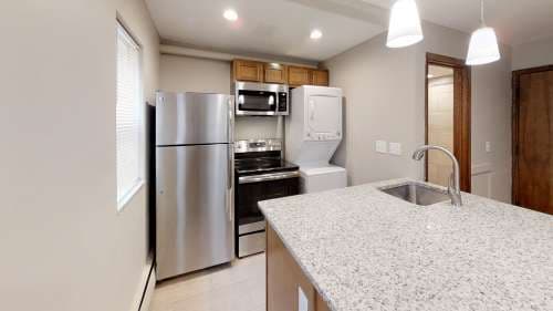 80 E 14th Ave