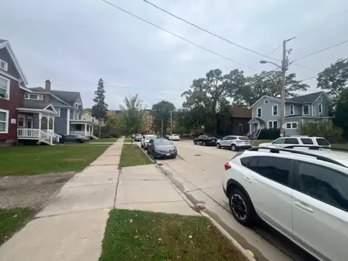 633 Amherst