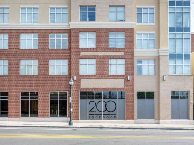 200 Edgewood | Student Housing