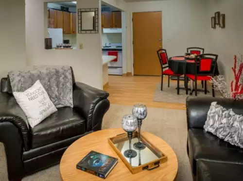 Hayes Student Living - 600 Country Club Rd
