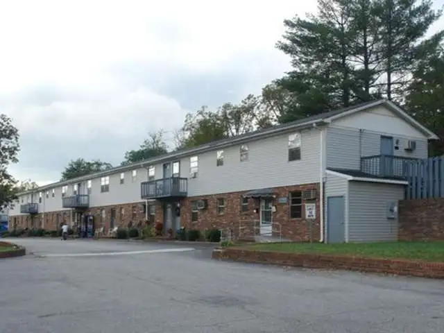 Poinsett View Apartments