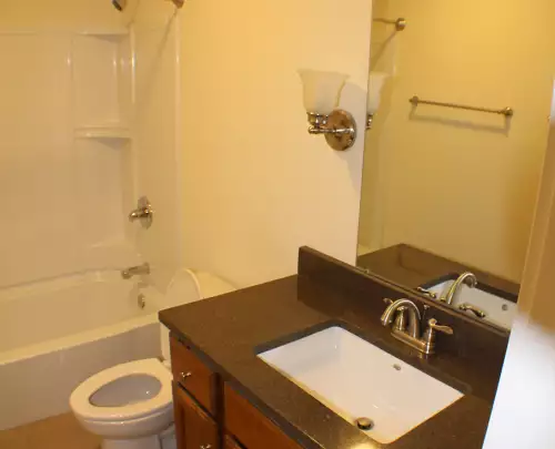 1223 W Carson St