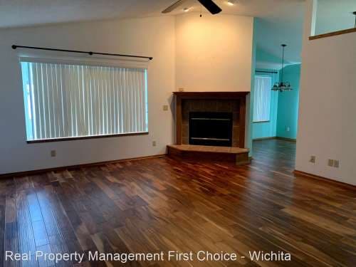 349 N Joann