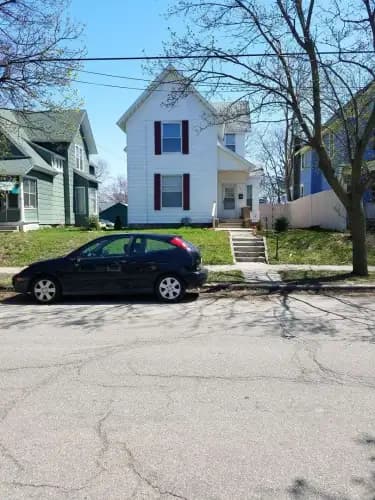 Downtown 2 Story Cottage Monthly Grand Rapids Rental