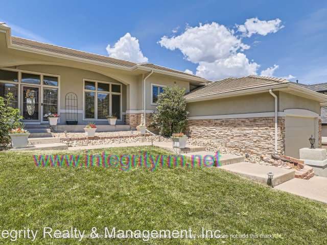 147 S Rogers Way
