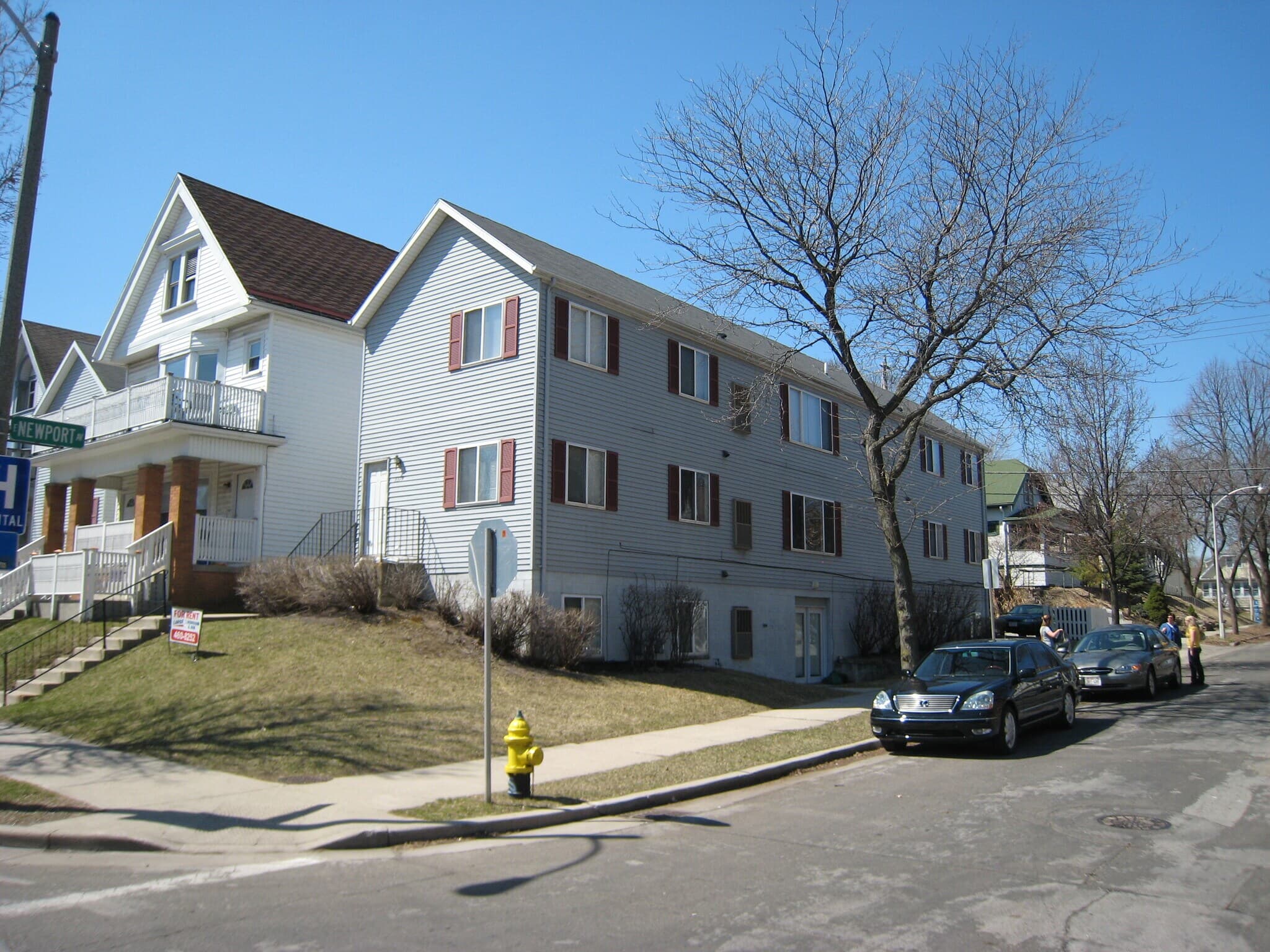 3377 N Oakland Ave