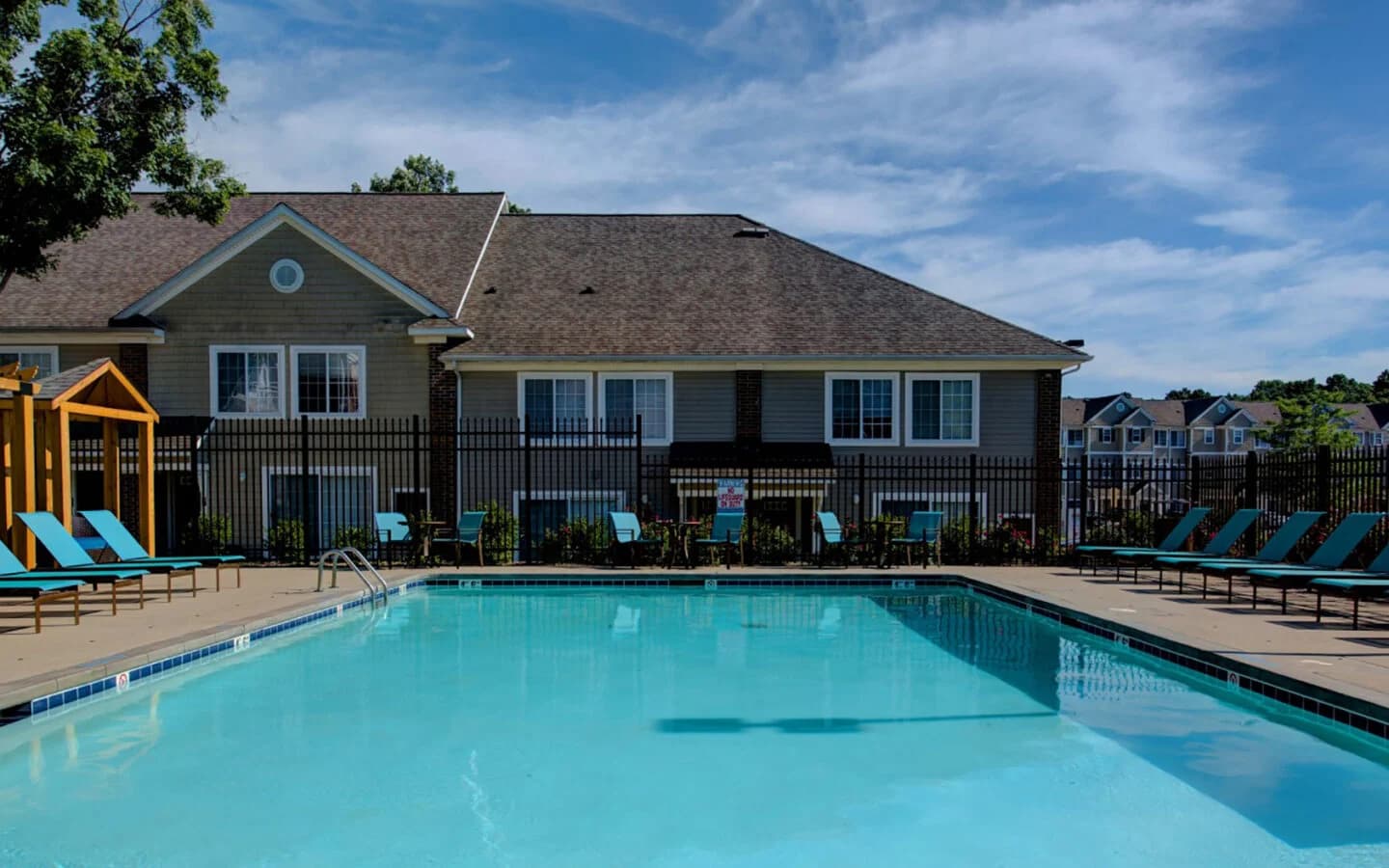 Campus Court at Knollwood