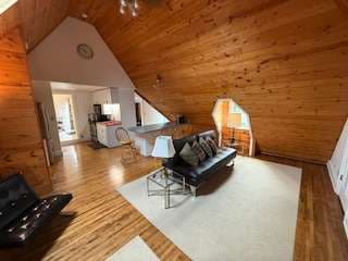 Furnished Loft Apartment in Private Home