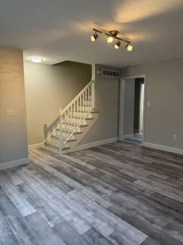 214 Lindell Dr
