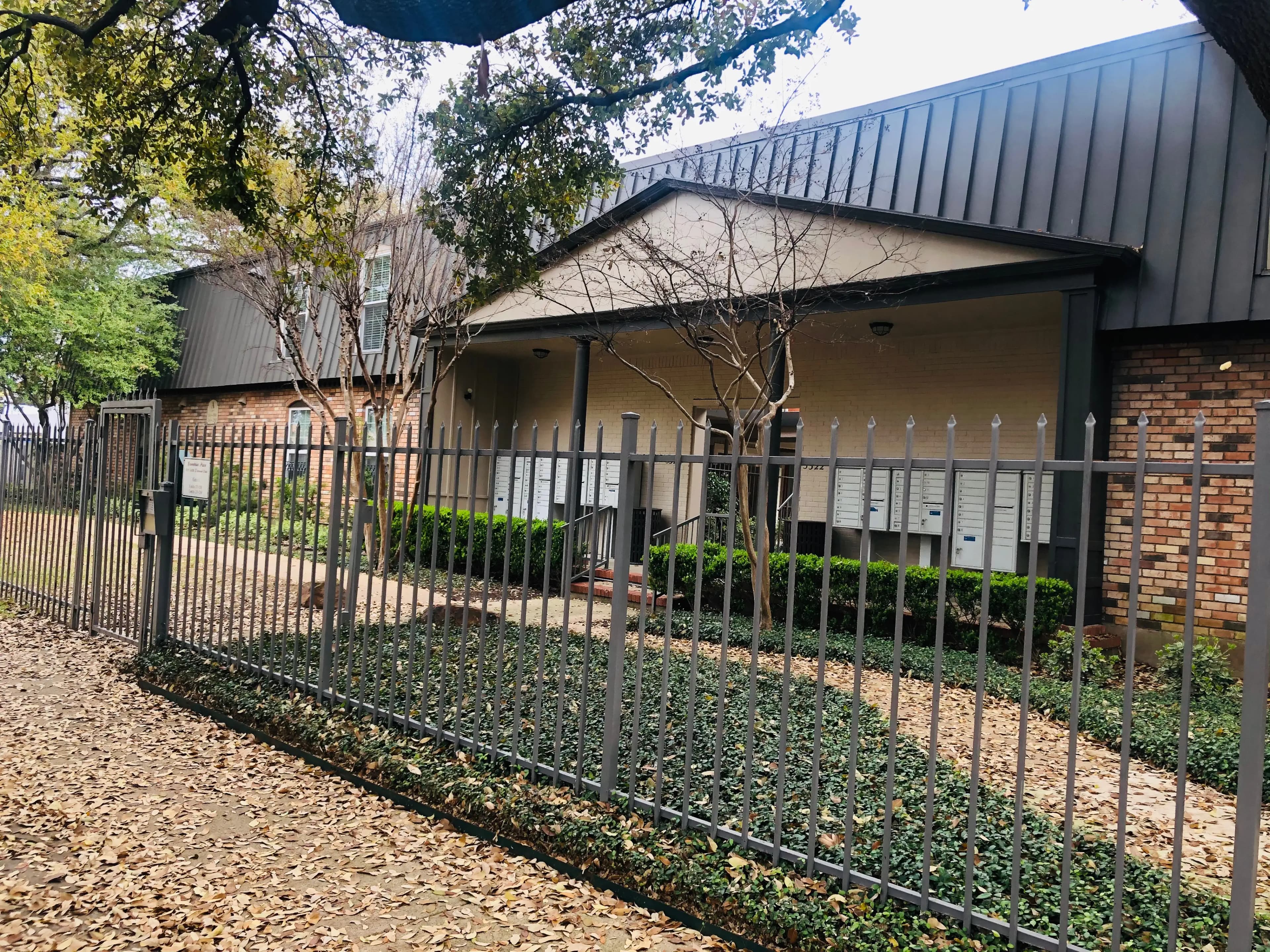 5302 Fleetwood Oaks #243