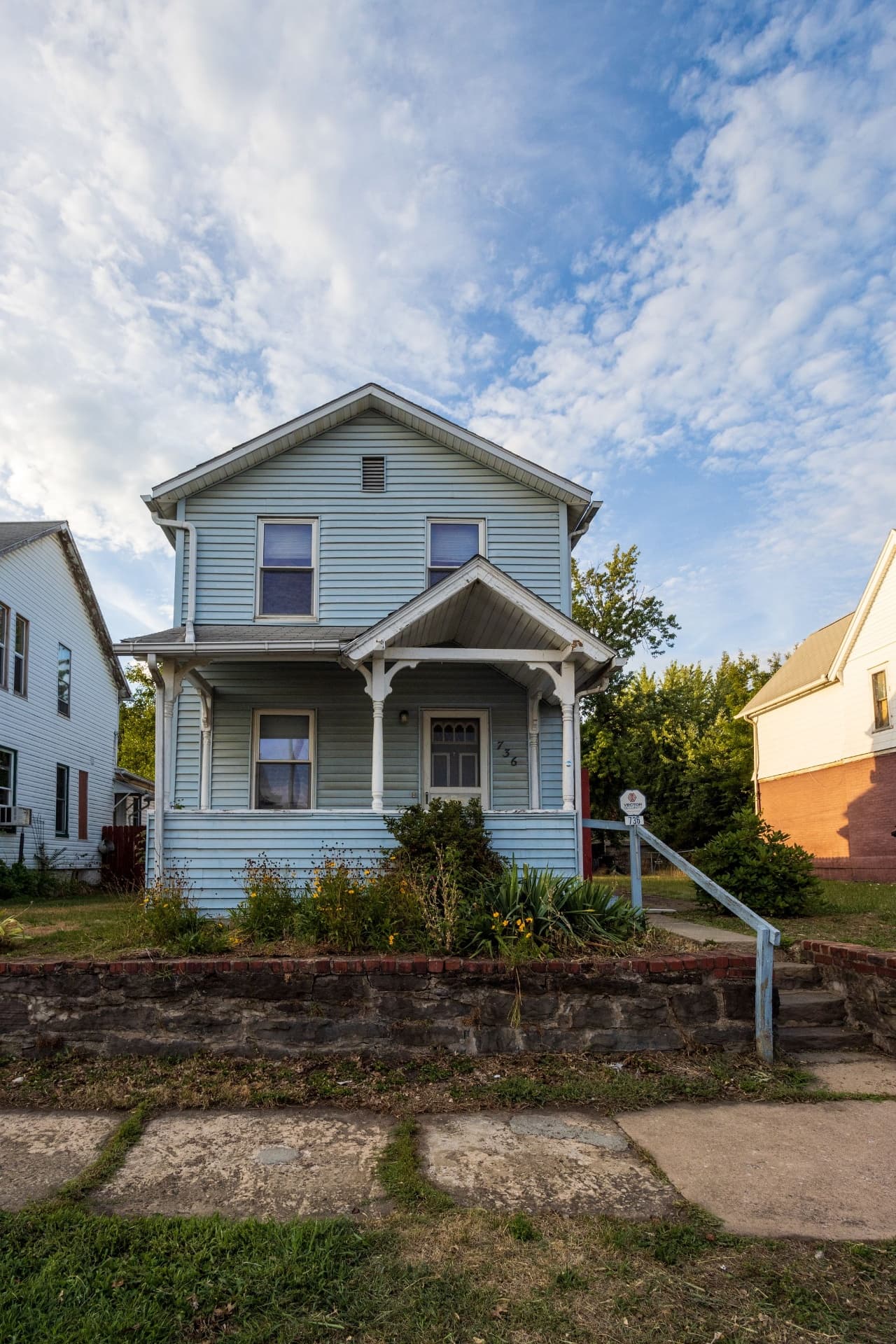 736 2nd Street