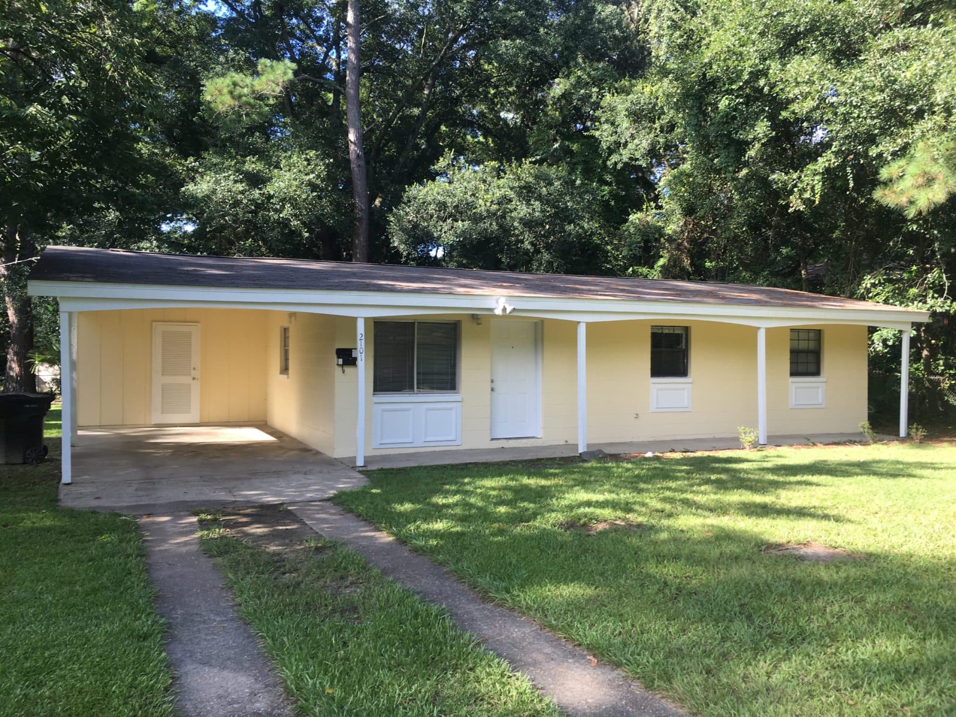2101 Karen Ln