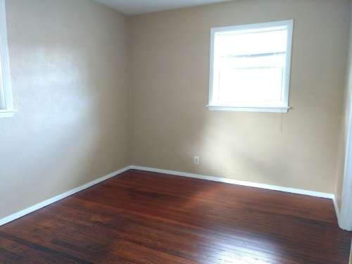 302 W Locust St