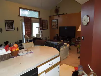 125-131 Springbrook St-NO SECURITY DEPOSIT! FIRST MONTH FREE!!!