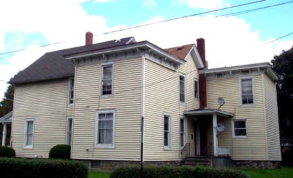 96 Center-40 Pine St