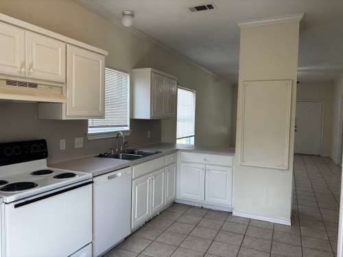 2 bedroom 2 bath Duplex
