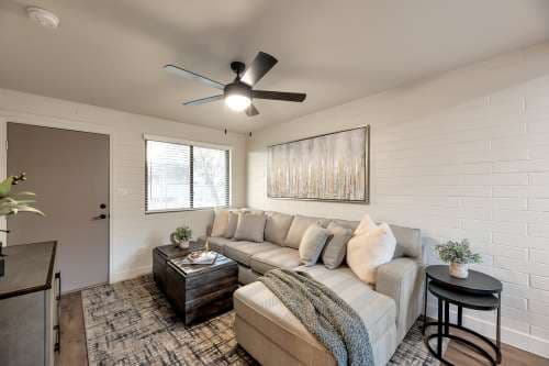 Alegre Apartments