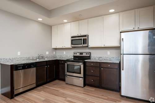 7 Ten Apartments