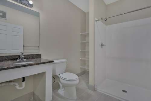 Elmwood Properties - 1040 Como Ave. SE