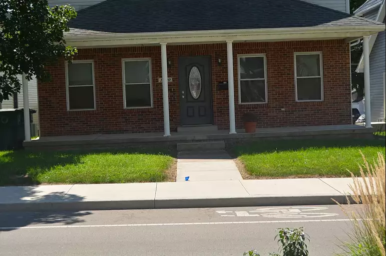 1209 W Neely Ave