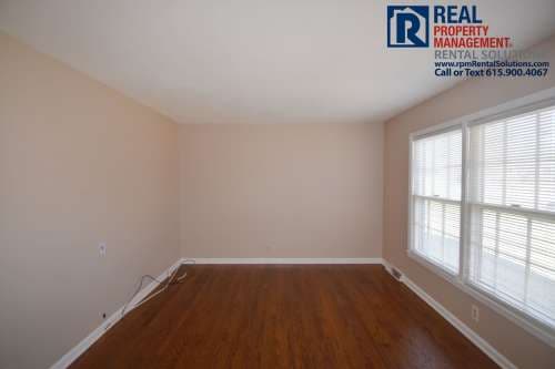 Charming 3bd ranch style home in Murfreesboro with large backyard!