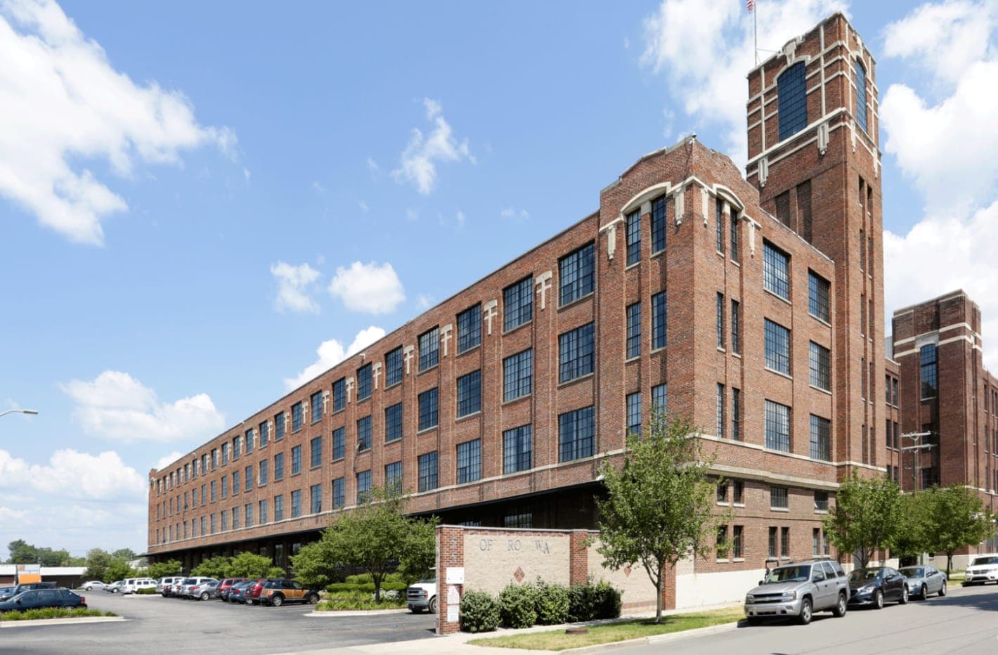 Off Broadway Apartments
