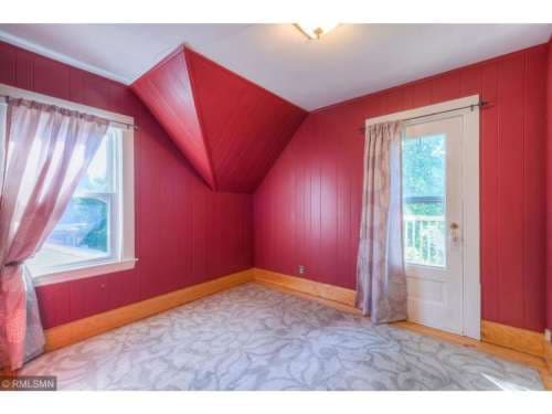 Large 6 bedroom house near Hamline University- June 2026! Pet Friendly