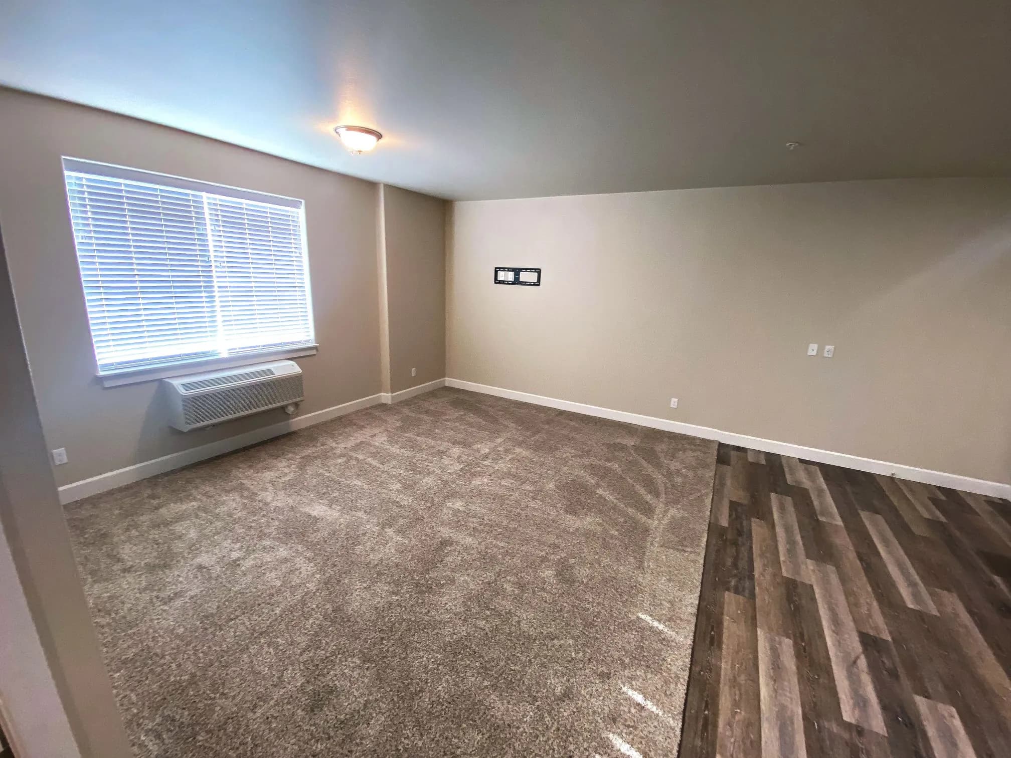 University Parkway Apartments